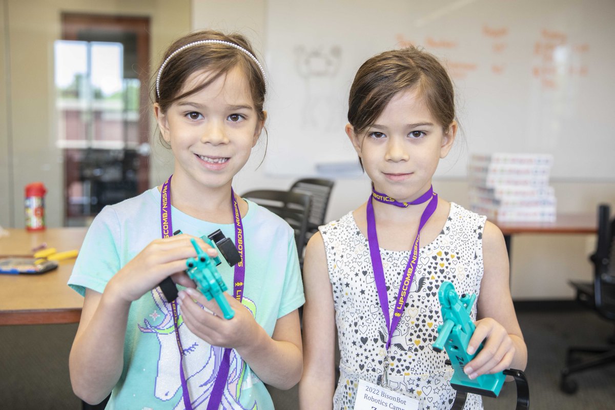 lipscomb's tweet photo. Summer ☀️ is SO much fun! This week kindergarteners-3rd graders are on campus learning about engineering during the Raymond B Jones College of Engineering's WeeBot Robotics Camps!! Here's a look at some of the things they are building. #SummertimeLearning https://t.co/YpXl11rPqK