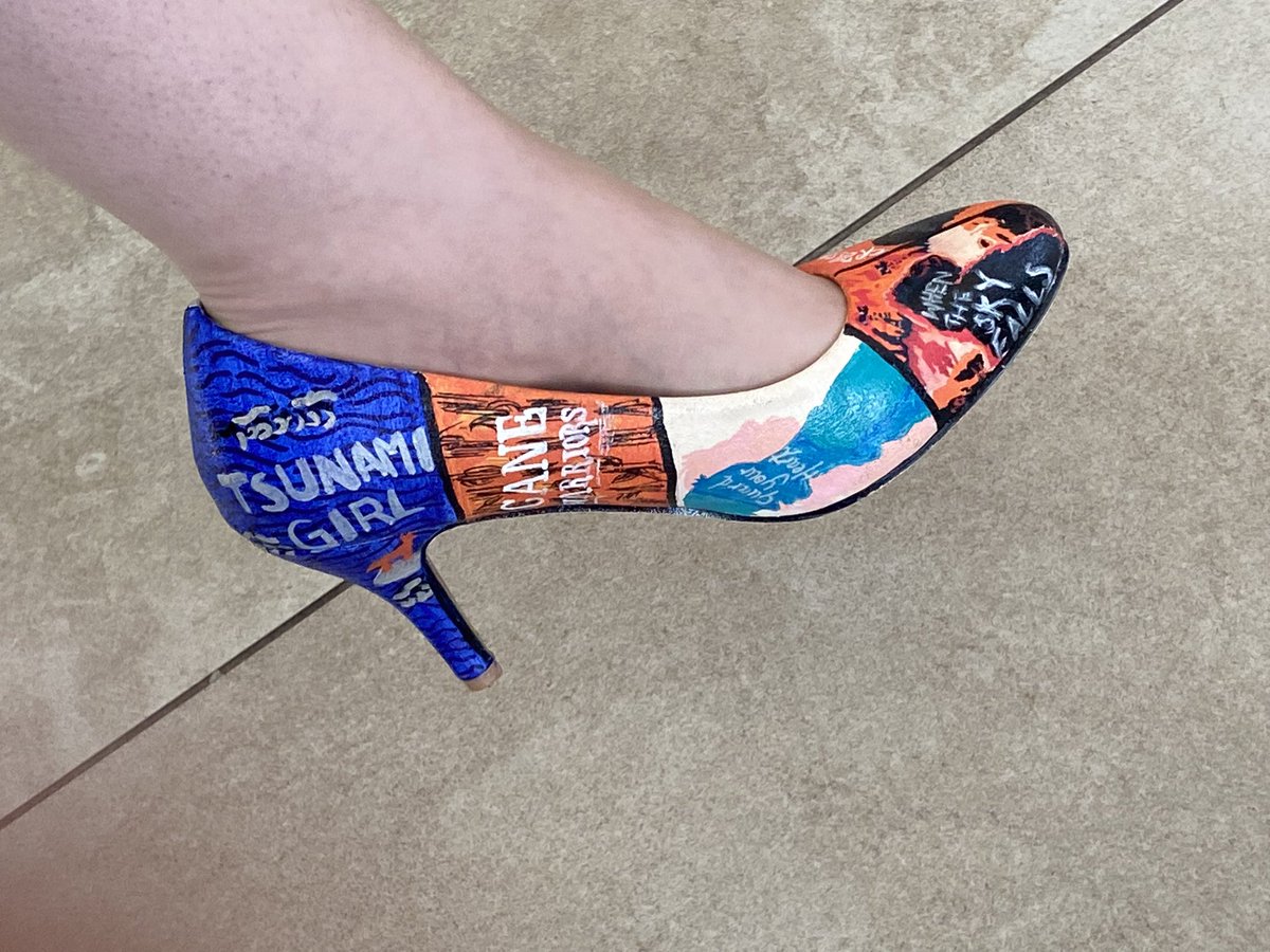 absolutelywrite's tweet photo. Well folks, I didn’t win but I had a great day @CILIPCKG Wonderful to link with Carnegie shadower fans, authors and publishers.
1953 was the last time a northern Irish writer won - CS Lewis. Kinda big shoes to have attempted to follow…
Huge thanks for everyone’s encouragement. https://t.co/Akauvnlg3m