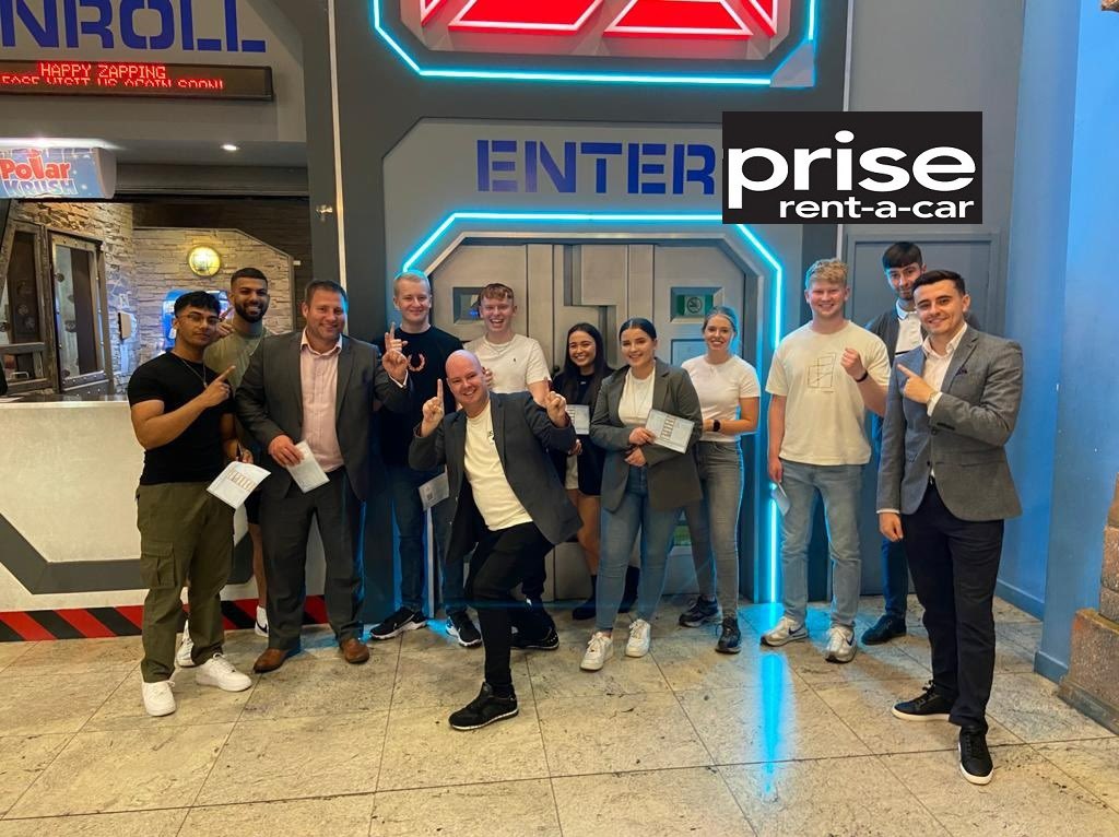 Another great networking and onboarding lunch meeting the new employees starting the business with us very soon. We have 26 new hires starting this Monday. Please welcome our new team . We had a great afternoon in the Trafford Centre Manchester today! 💥