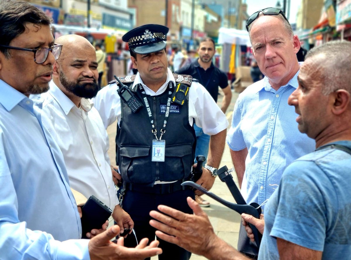 Bow & Bromley North Police tweet media
