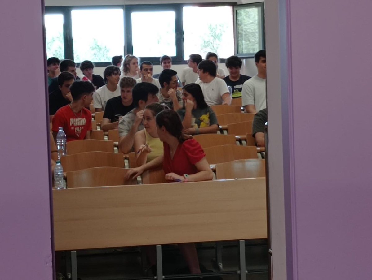 Enhorabuena a nuestros alumnos de 2° de bachillerato. 100% de aprobados en la Evau! Merecido descanso! #bachillerato #salesianosatocha #evau22