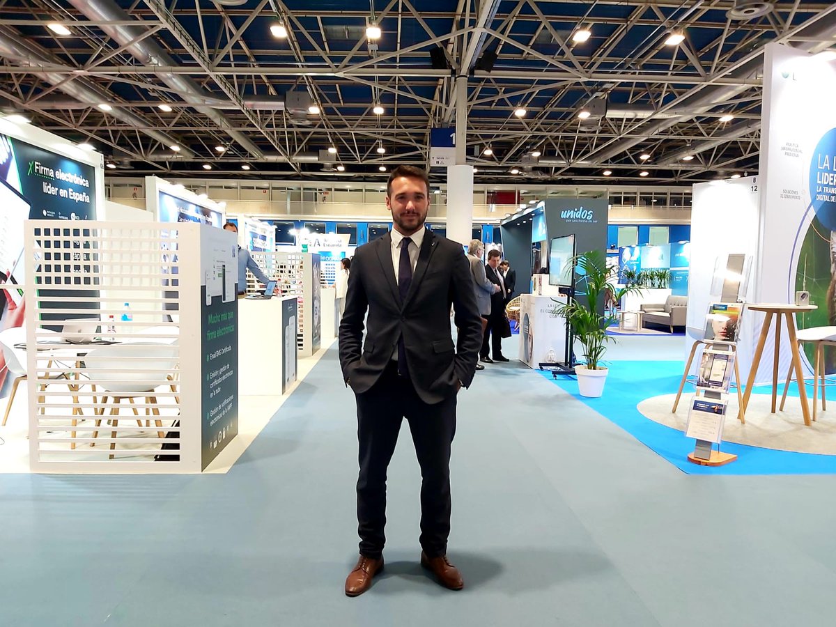 Joege_Fernandez's tweet photo. Nuestros socios @arantxa_goenaga y @apastorperez89  están hoy en Madrid,  en la Spain Legal Expo, participando en un  excelente encuentro entre Empresas y diversos prestadores de Servicios Jurídicos. https://t.co/rvoYy6lvOH