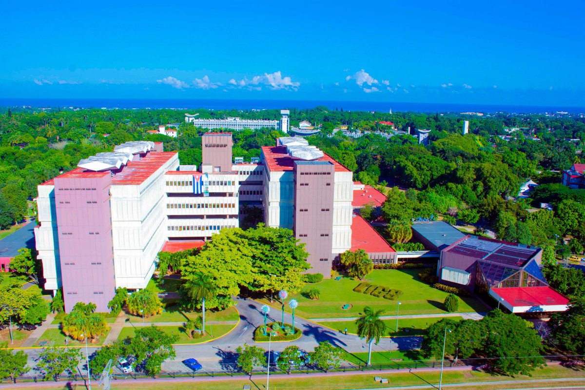 TelePinar's tweet photo. 🔬El @CIGBCuba fue fundado el 1ro. de julio de 1986 por nuestro Comandante Fidel. 
🤗Pronto cumplirán 36 años desarrollando vacunas (como #Abdala) y productos biotecnológicos innovadores (como #Jusvinza), incluidos en el protocolo cubano de enfrentamiento a la #COVID19.  🇨🇺 https://t.co/ee3iDtOiQW