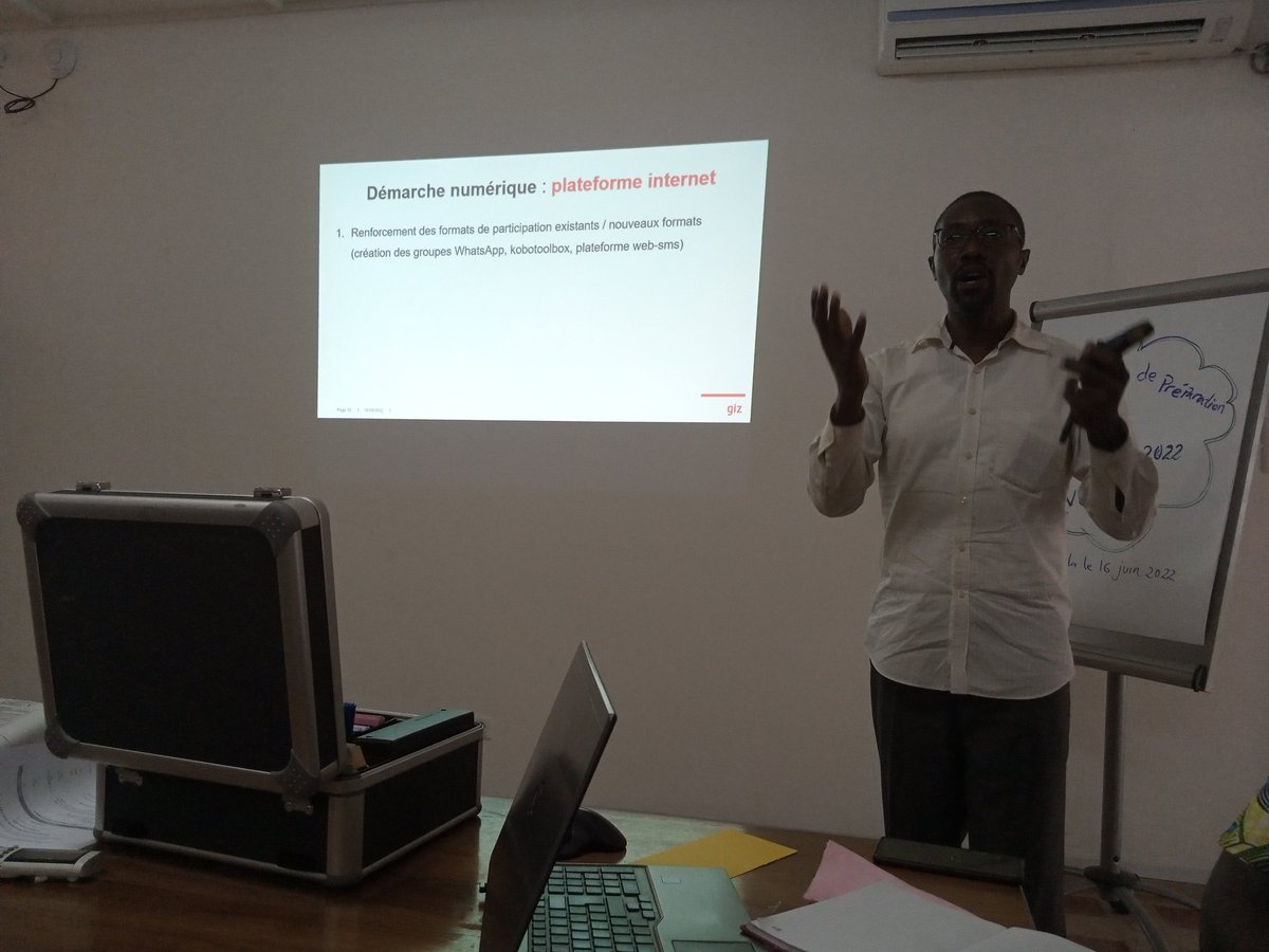 DigaMathieu's tweet image. Quelle place pour les outils numériques dans l&apos;organisation des #DOB 📊💵 (débats d&apos;orientation budgétaire) dans les communes ?? Voilà l&apos;un des débats en marge de l&apos;atelier de ce jour dans les locaux de la GIZ/#PRADEC à #Douala... dgb.cm/news/debat-dor…