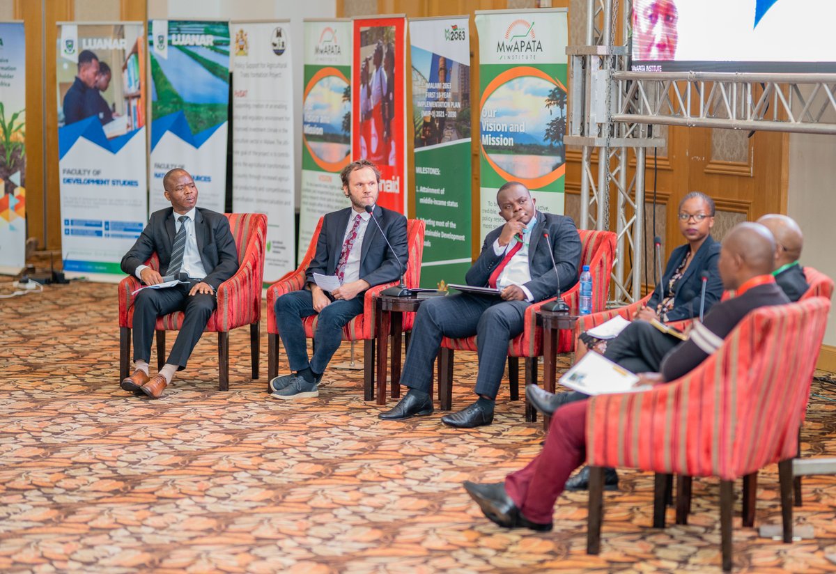GAtoEndSmoking's tweet photo. Last week, @MwapataI’s 2022 Malawi Agricultural Productivity and Commercialization Conference brought together Malawi President @LAZARUSCHAKWERA and key stakeholders who discussed agricultural diversification in support of #MW2063. https://t.co/WTssLFDRcA