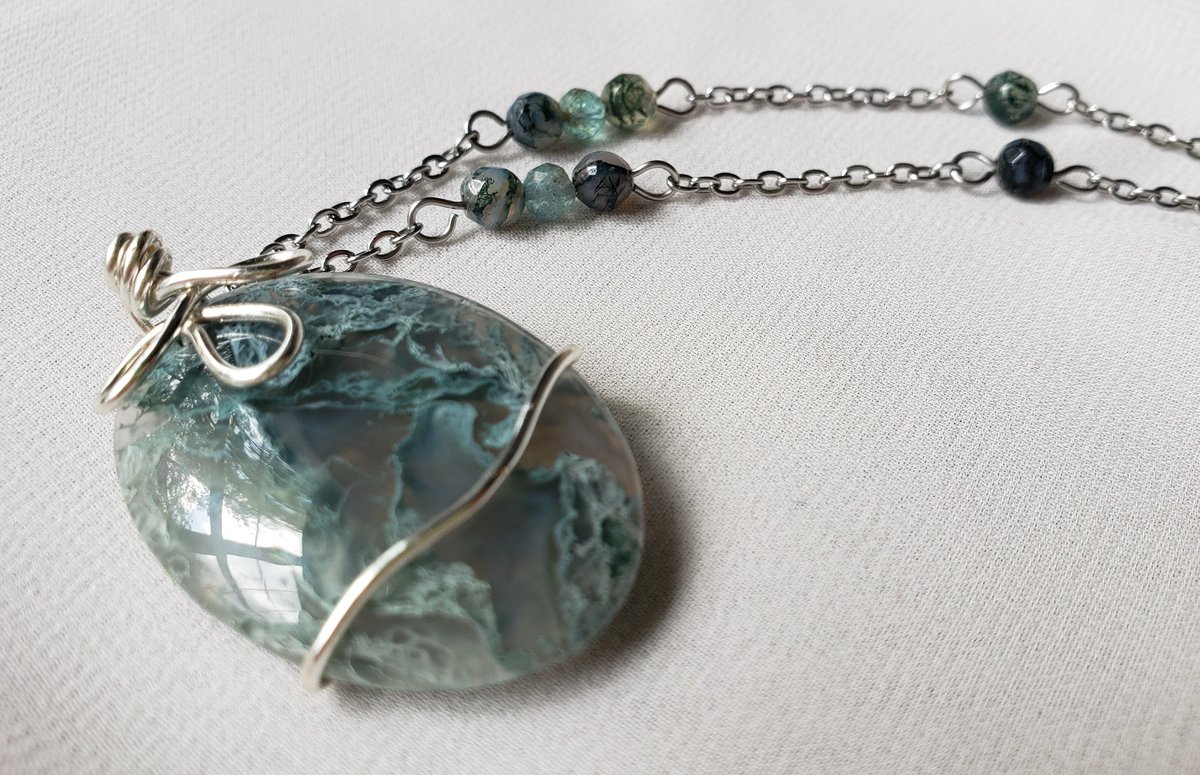 This beautiful moss agate necklace will also be a part of my update tomorrow at 5pm EST 🌿