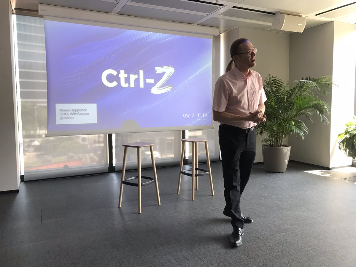 #WSPartnerUnconference <a href="/CarmenPalumbo/">Carmen Palumbo</a>, country sales manager di <a href="/WithSecure_IT/">WithSecure Italia</a> dà il benvenuto ai partner provenienti da tutta Italia e introduce <a href="/mikko/">@mikko</a> nel sul suggestivo speech ‘ContolZ’