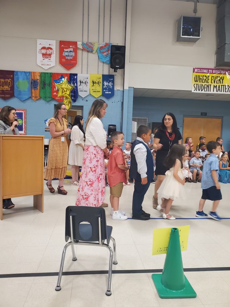 We had a great time at yesterday’s Kindergarten Moving Up Celebration!@RS_Dolphins <a href="/MTSDnews/">MTSD News</a> @MTSD_Sup