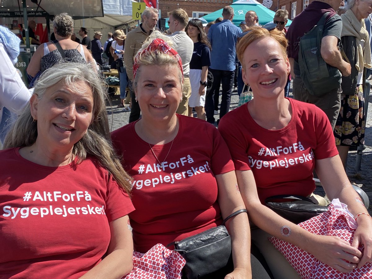 Sygeplejeraadet's tweet photo. #alforfåsygeplejersker ⁦@Sygeplejeraadet⁩ Kreds Sjælland spørger på #fmdk : Skal vi tale om det, eller bare lade som ingenting? https://t.co/wIx0jy7wd0