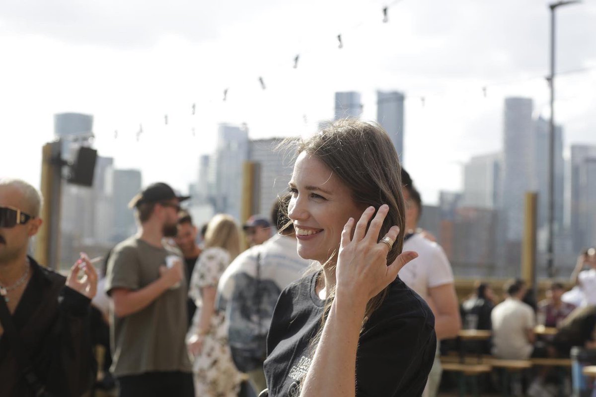 djjadecox's tweet photo. Had such a great day on Sunday playing for Glasgow Underground at Morden Wharf Terrace in London! 
Photo - Joe Plimmer https://t.co/RWO4Izgigi