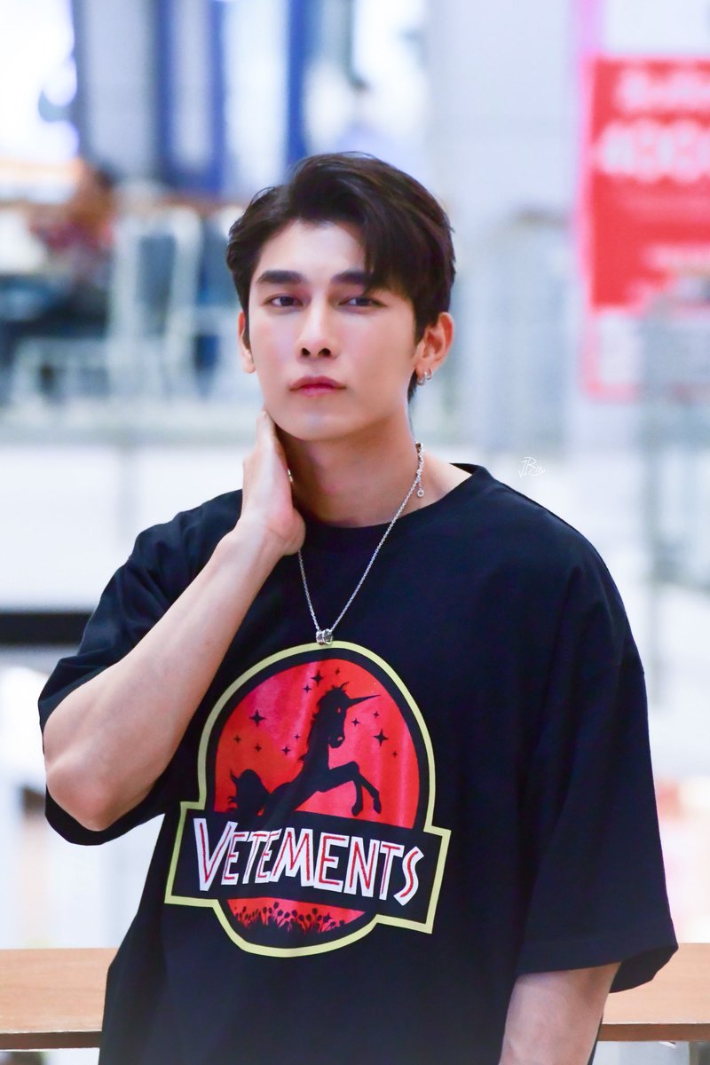 Jirch_'s tweet photo. เกินไปมู้ยยยบบบ 💗✨

BLUE CARPET SHOW X MEW

#มิวศุภศิษฏ์ 
@MSuppasit 
#MewSuppasit 
#BlueCarpetShow https://t.co/WOVyimzGBH