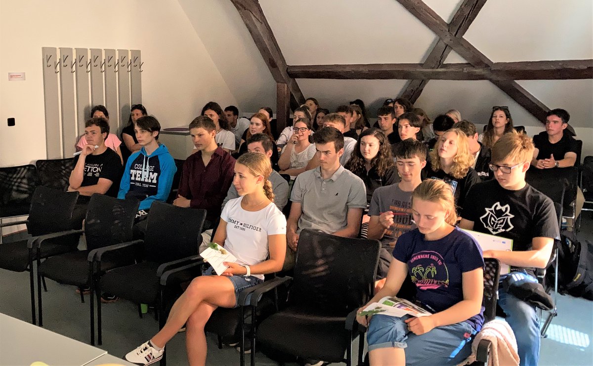 AlgatechTrebon's tweet image. Dnes 62 studentů z Gymnázium Třeboň na přednášce a exkurzi v Centru #ALGATECH