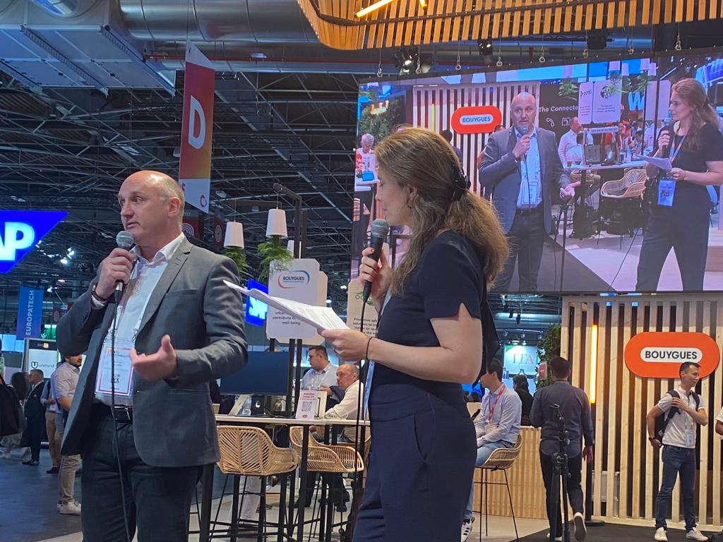 Bouygues_C's tweet photo. Comment la #santé passe par l'aménagement des #territoires au service du bien-être des habitants ? Explications avec Claude Rolland, directeur du pôle Santé de @Bouygues_C, et les startups #Morphée et #OctopusLab.
📌 Rendez-vous sur le stand du @GroupeBouygues à #VivaTech ! https://t.co/RwCSy46bLk
