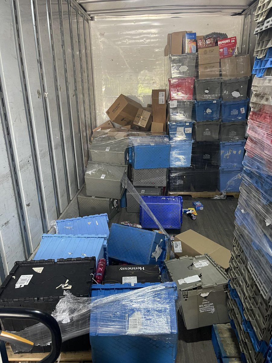 Andaluzla's tweet photo. Otro día mas en el trabajo😵‍💫😵‍💫😵‍💫 https://t.co/DKHG9OL5G3