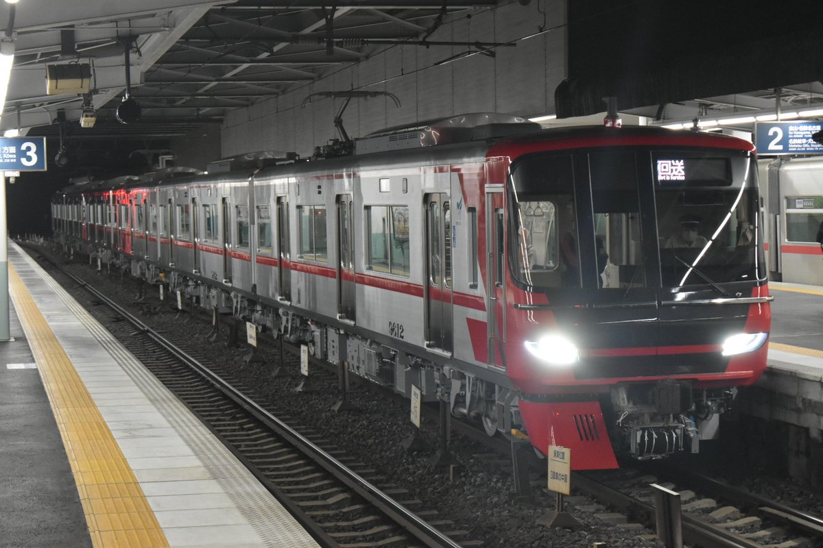 NNbH9VkRJxkmf0m's tweet photo. 2022.6.16
名鉄9512F+9107F新車自走回送
舞木検査場へ 撮影された皆さんお疲れ様でしたm(_ _)m
#9107F #9512F #新型車両
#新車回送 https://t.co/oNP8ZFl9j0