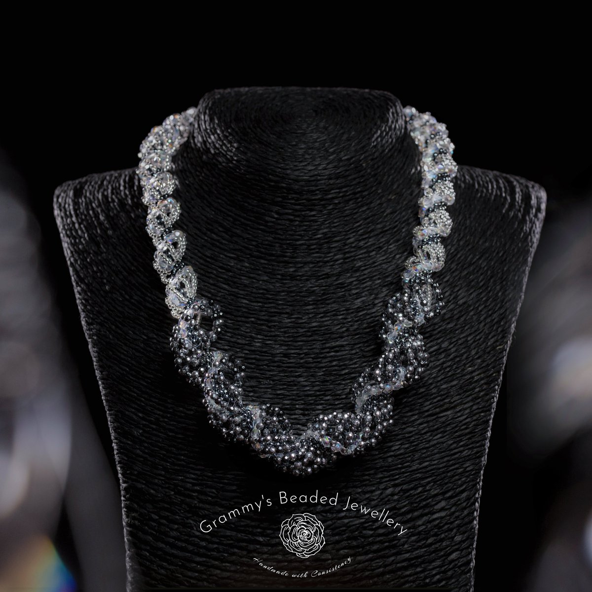 'Lucinda' beaded necklace...
you're never fully dressed without jewelry 🖤🤍

#beadedjewelry #beadednecklace
#handmade #hematite #beadsandmore
#crystalsfromswarovski®