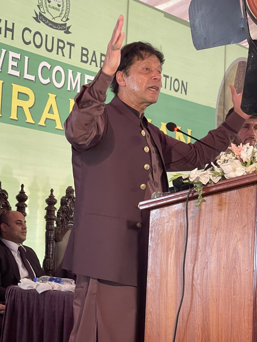 Naeemkhan_6261's tweet photo. یہ پسینے تمہارے جہاد کے گواہ ہونگے ۔
@AUsaqib
@shafqatmm1
@PTIPoliticsss
#ThisIsNot90s
#WhyScaredOfElections
#BehindaYouskipper
#امپورٹڈ_حکومت_نامنظور
#نیچے_اترو_کرسی_سے
#امپورٹڈ_حکومت_نامنظور #پاکستان_کتنےمیں_بیچا https://t.co/pjsqCXY038
