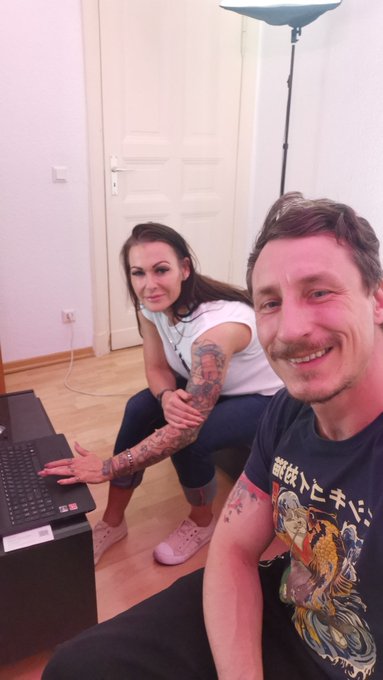 In action with @JuliaExclusiv 😜 https://t.co/MVAfjIsS3N<a class="tags" href="/tag/juliaexclusiv">@juliaexclusiv</a><a href="/tag/hanfparade"class="tags"><span>#hanfparade</span></a>