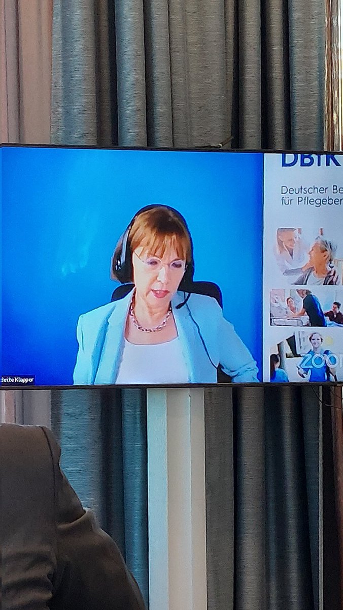 DianaMoelter's tweet photo. #Gesundheit2022 #Pflege Thema #Patient im Mittelpunkt #communityhealthnurses #Gemeindeschwester #Agnes mit viel Potential zum Thema Stadt. Land. Gesund Umsetzung dringend empfohlen. https://t.co/XPQVvVTkNA