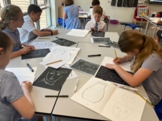 bmatmagnacarta's tweet photo. Welcome to Matisse Month at MCPA! Young artists in Ash learning about his work and being inspired to create their own masterpieces. #drawingwithscissors #creativitytakescourage https://t.co/6axitQJekD