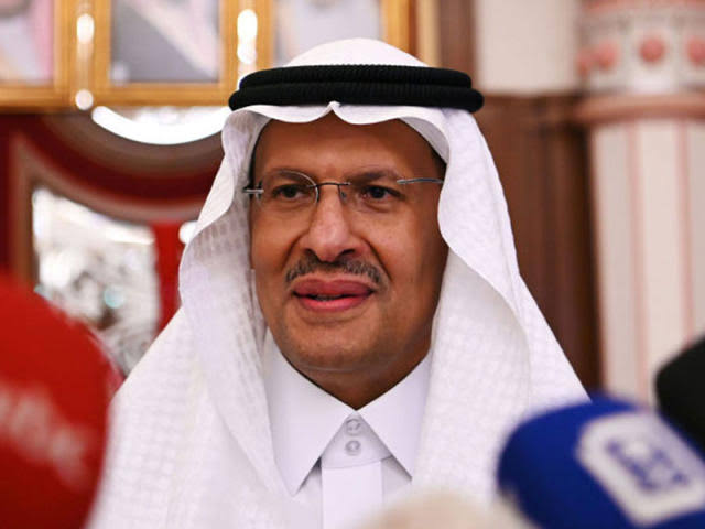 الأمير عبدالعزيز بن سلمان #وزير_الطاقة:

العلاقات بين #السعودية و #روسيا دافئة مثل جو #الرياض .