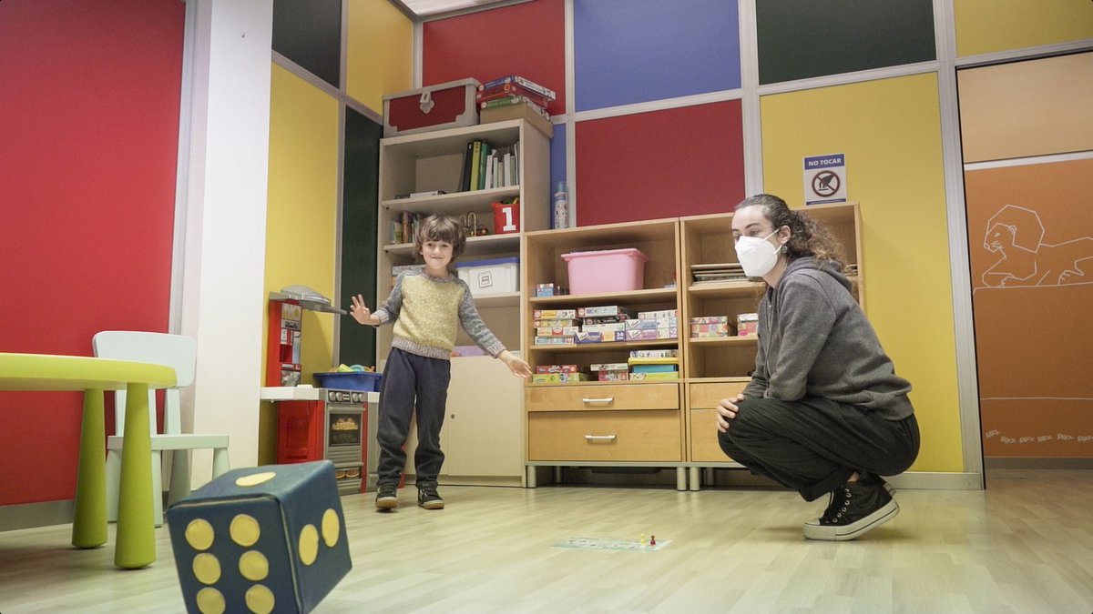 GOIB_Social's tweet photo. Facilitam la detecció i atenció primerenca a ➕ de 1.600 infants amb dificultats de desenvolupament i a les famílies.

➕ de 143.000 sessions el 2021 amb 5,7 M€.

123% ➕ de sessions des de 2015.

Dia de l'Atenció Primerenca

#EnfortimElsServeisSocials
ℹ️ https://t.co/rH9qIvcUNI https://t.co/ttfCwiYB9q