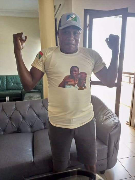 CitizenAy's tweet photo. Igboho Oosa Oloye Adeyemo is 100% for Yoruba Nation, he is for self determination of Yoruba Nation pls watch subscribe and share https://t.co/odKgCdbyPp #YorubaNation #BiafraNation #MiddleBeltNation #AmbaZoniaNation #CitizenAY https://t.co/HHnIlEFIe3