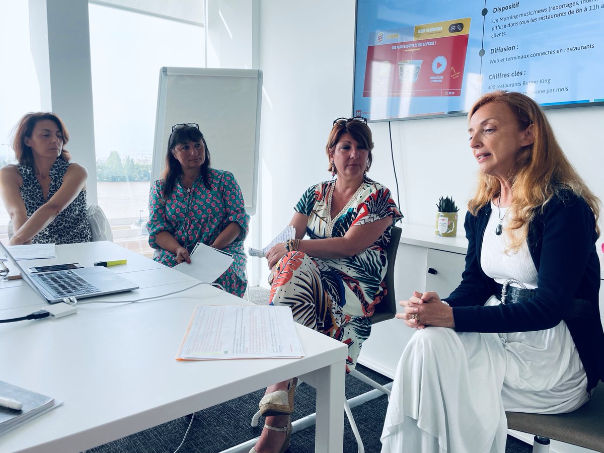 LaetitiaRichez's tweet photo. Ce matin, Club des DirComs & Annonceurs de l'@APACOMaquitaine.
Les 2h passées ensemble ne feront pas baisser la pile d'emails qui nous attend, mais on n'aura pu prendre du recul, trouver un soutien et parfois grandir.
📝 https://t.co/ZIroV56ws5
#APACOM #DirCom #Communication https://t.co/q98bGYd2Ep