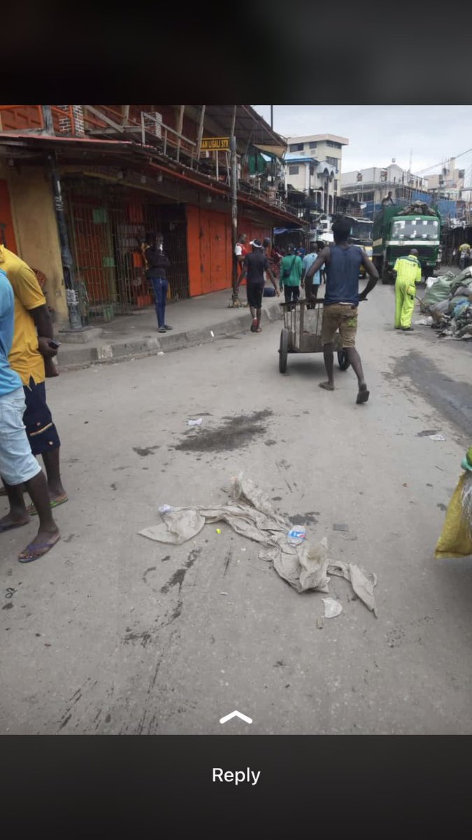 Hannabel_sf90's tweet photo. Akoi PVC… Mandilas Market today 😳🏃‍♂️. Go and get your PVC #Mandilas #LagosIsland #pvcday #PVC #VoteThemOut https://t.co/kwlp80DZ2A