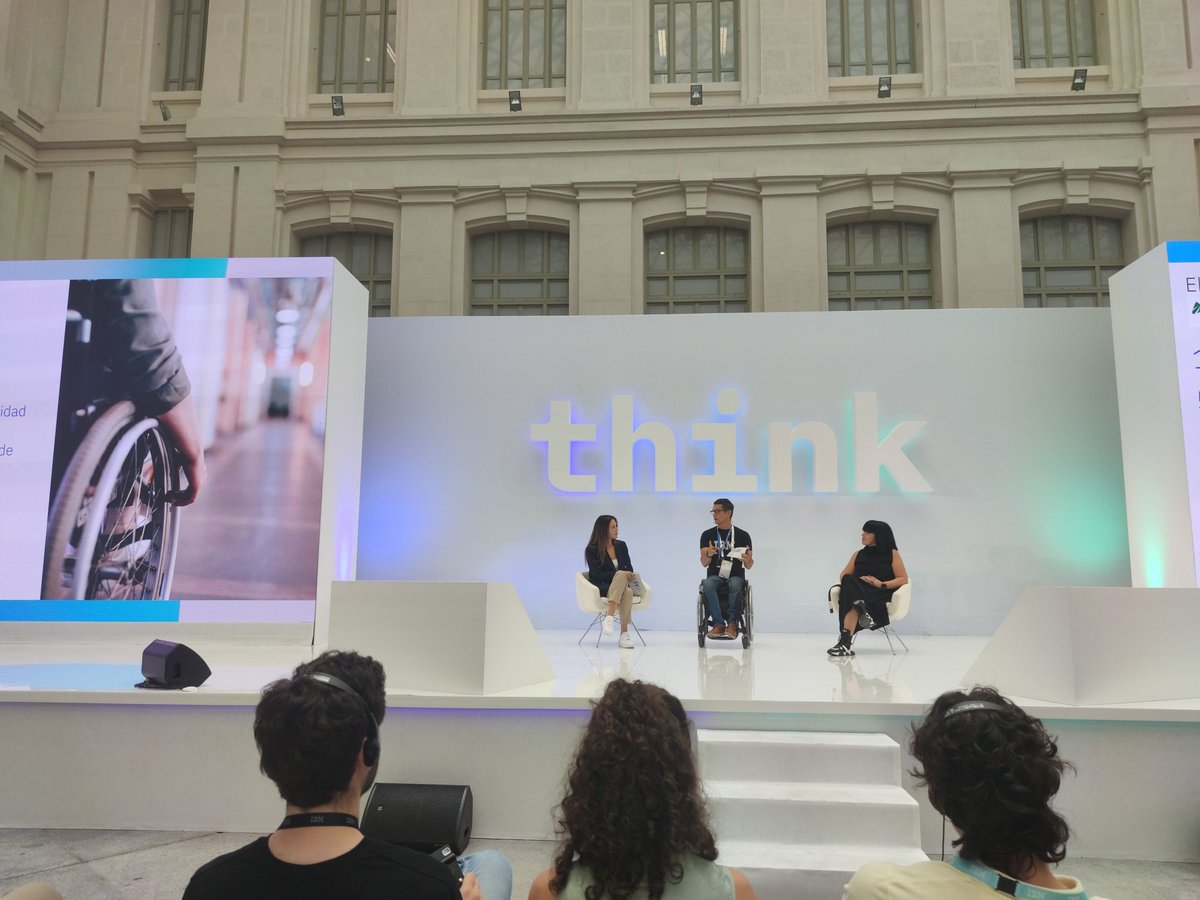 lureyit's tweet photo. Han sido semanas intensas, de mucho trabajo con el equipo del Client Engineering diseñando la mejor sesion posible para contar cómo co-creamos con nuestros clientes. Hoy, en el #think2022 todo tenía que quedar perfecto. Gracias Idaira, Misti y Jorge por llevarlo a ese nivel. https://t.co/uzg57pmhbJ