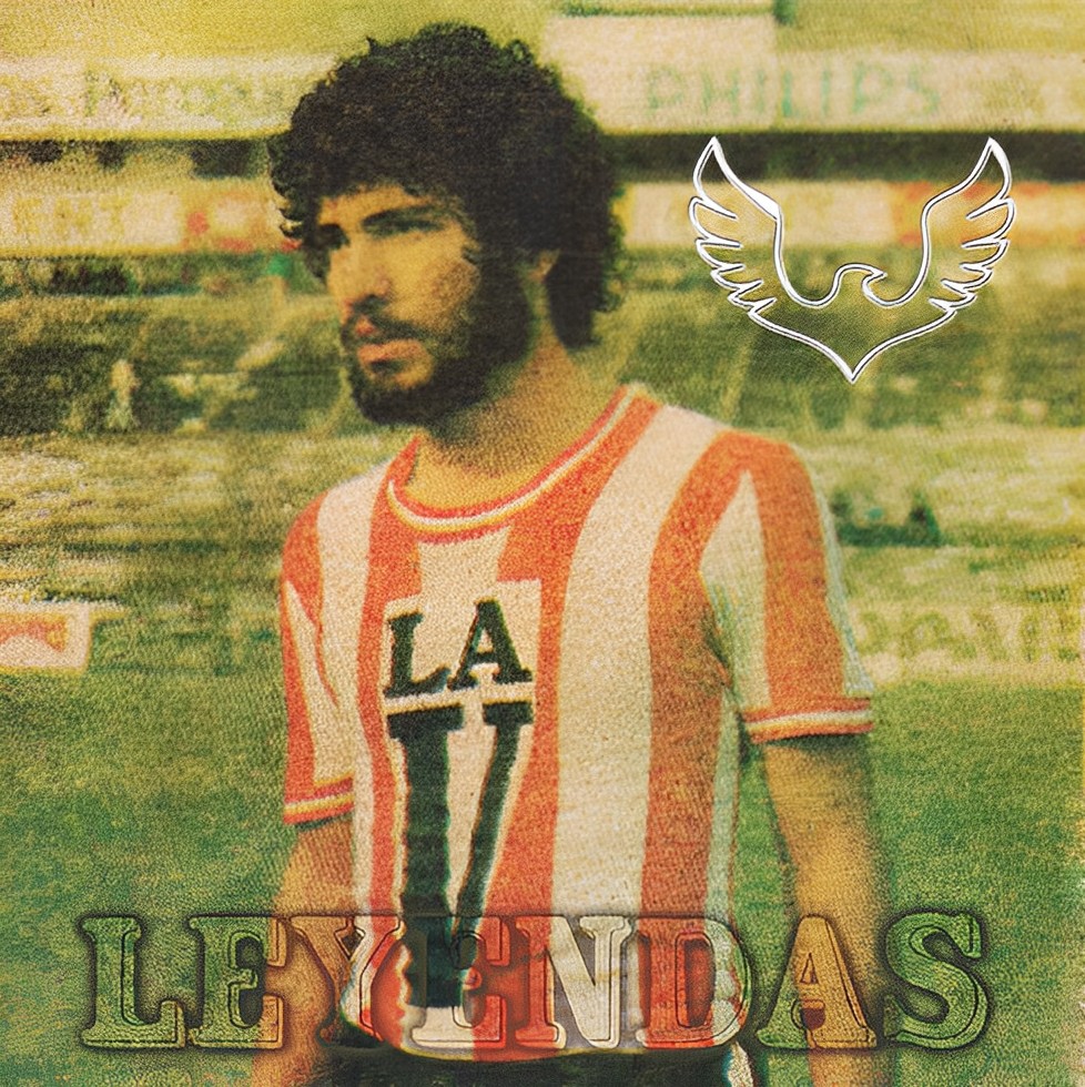 #tbt 
Este jugador era Osmar Cabrera, fue zaguero de River en el año 1981.