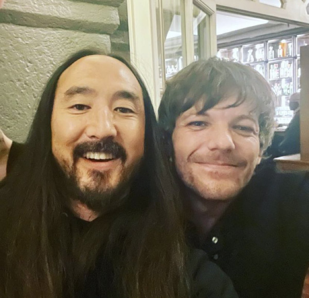 LTHSOURCE's tweet photo. 📸| Louis and Steve indeed reunited and look adorable on that picture! ❤️ https://t.co/oGMSODLjYP