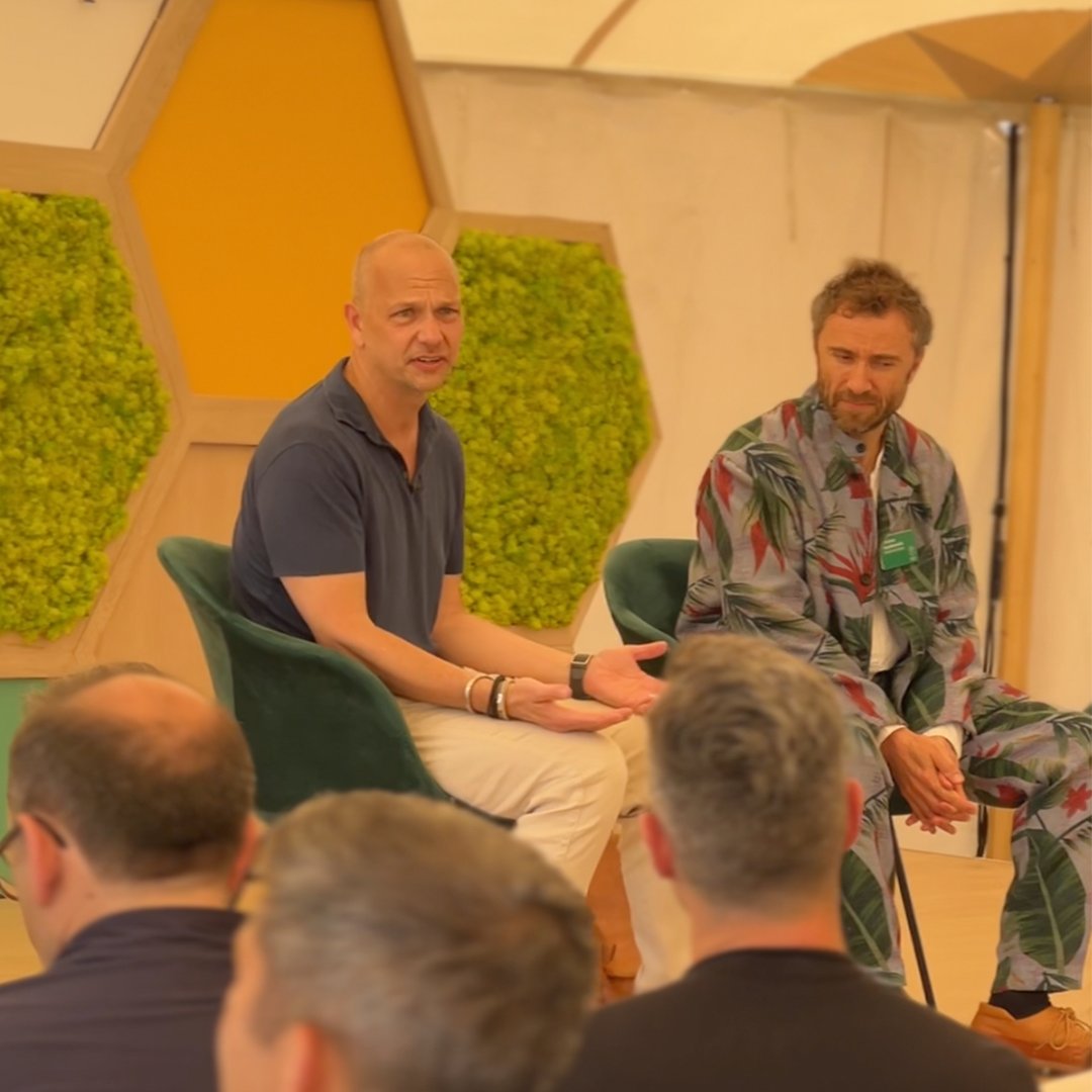 Founders_Forum's tweet photo. A Founders Story: Tony Fadell (@tfadell) & Thomas Heatherwick ⭐️
Co-creator of the iPod & iPhone and Founder of London-based design practice, Heatherwick Studios, discuss why mission, purpose & creativity are the keys to success 🔑 #FFLondon22 #FoundersForum https://t.co/B3WSGQMMRP