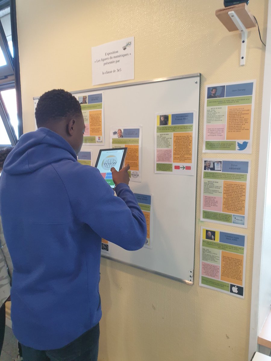 CDICamilleRouen's tweet photo. Journées arts et cultures au #CollegeClaudel aujourd'hui. Au CDI, culture des médias avec exposition sur l évolution des supports d information depuis 100 ans. #profdoc #infodocumentation #culturenumerique #EMI https://t.co/MFBaAfX0A0