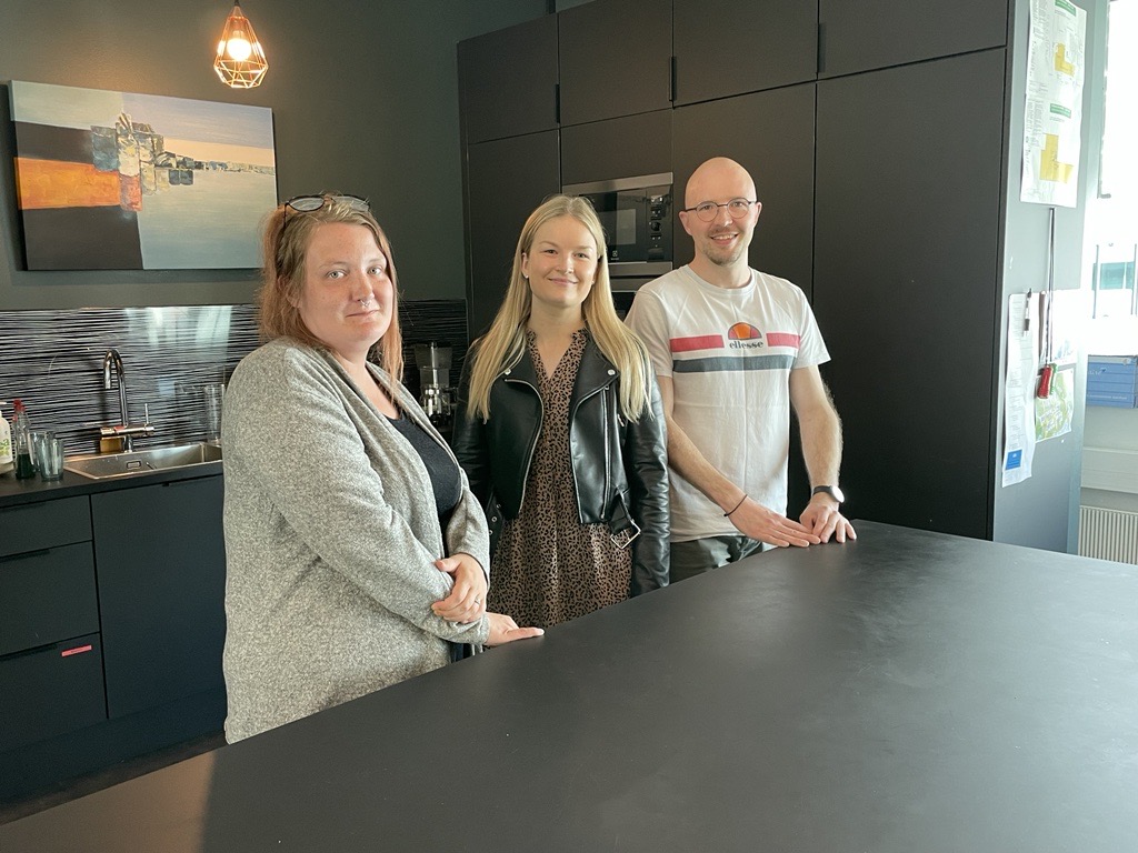 Läheltä-podcastin 6 jaksoa nyt kuunneltavissa. Paljon tärkeää, koskettavaa ja kiinnostavaa asiaa! Lämmin kiitos yhteistyöstä <a href="/diakAmk/">Diakonia-amk</a> :n upeille opiskelijoille Sirpa Vargenstamille, Marja Hoville ja Teemu Mailanderille ❤ 

Kuuntele: spoti.fi/3HwnDug
<a href="/aklinikkasaatio/">A-klinikkasäätiö</a>