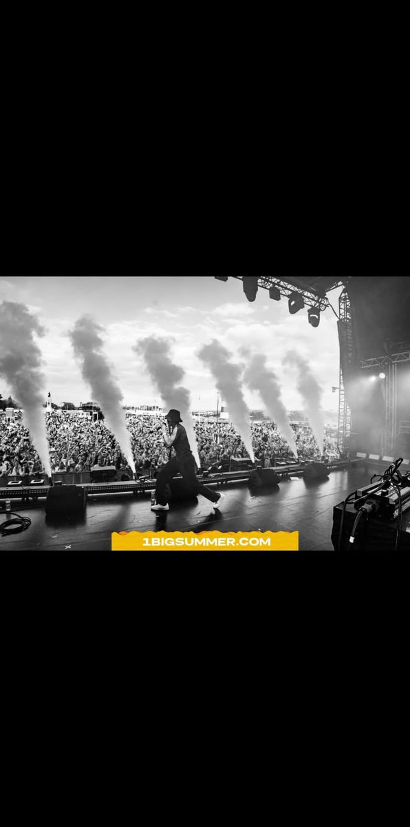 CO2💨#TBT to our <a href="/ForceFX1/">ForceFX</a> CO2 Jets on stage 💨Up to 8m of white plume😍Available to purchase and hire individually or as a kit including: CO2 Hoses, PowerCON Control Cables, ForceCON Cylinder Connectors &amp; a <a href="/ForceFX1/">ForceFX</a> Mains Controller with Safety Key and Firing Button! 📞