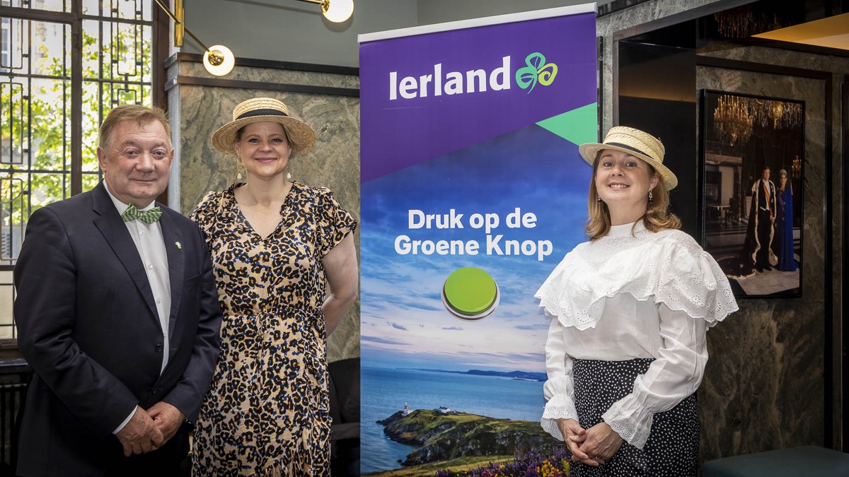 Happy #Bloomsday from all of us in the Hague! Did you know that Joyce, his wife Nora and daughter visited the city for a short vacation in 1927?  He took the tram to Scheveningen where he enjoyed the sea and beach. 
<a href="/media_ireland/">Tourism Ireland PR</a> <a href="/SiobhanIreland/">Siobhan McManamy</a> <a href="/IrlAmbNL/">Ambassador of Ireland to the Netherlands 🇮🇪🇳🇱</a>