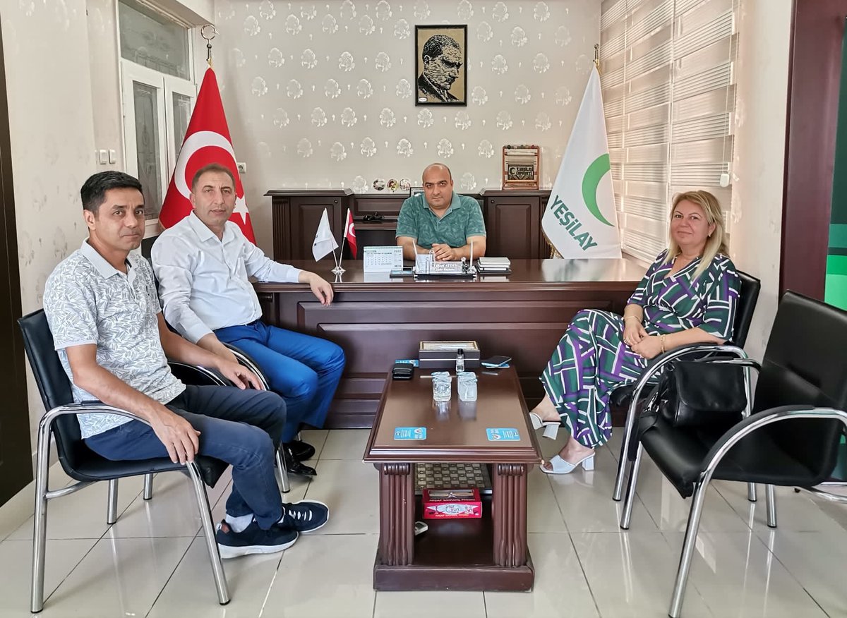 hatayistim's tweet photo. İl Müdürümüz Malik Yılmaz Türkiye Yeşilay Cemiyeti Hatay Şube Başkanı Yüksel Aydın ve Yönetim Kurulu Üyeleri Ahmet Saldıran ile Semra Sönmezi ziyaret ederek şube faaliyetleri hakkında bilgi alışverişinde bulunuldu. https://t.co/qaa4TaEZ5l