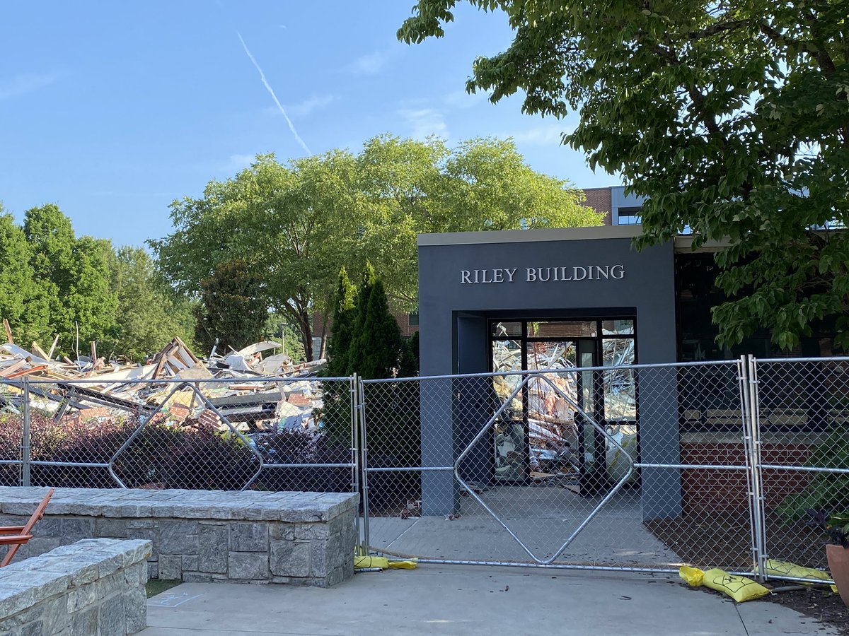 HIESbears's tweet photo. The view around campus is looking quite different! The transformation continues… #hiesbears https://t.co/6H4ynTUgK0