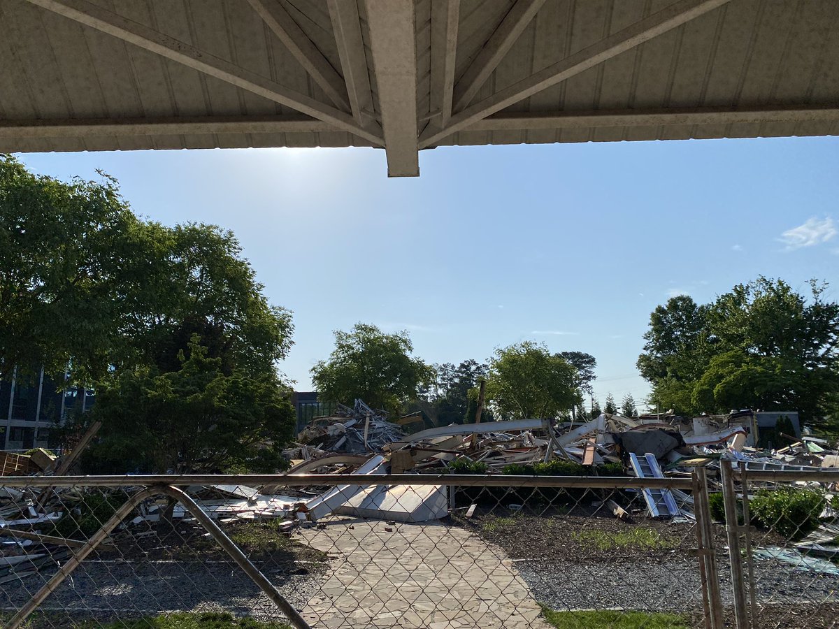 HIESbears's tweet photo. The view around campus is looking quite different! The transformation continues… #hiesbears https://t.co/6H4ynTUgK0