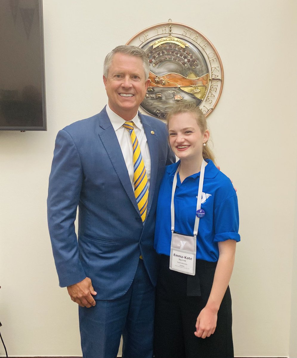KansasYMCAs's tweet photo. BIG thank you to @RogerMarshallMD &amp; staff for mtg w/ KS Youth Governor Emma-Kate Squires, as @ymcayag students kick off the #YouthGovernors #Changemakers conference in DC! #YAdvocates https://t.co/YFgR07rFhj
