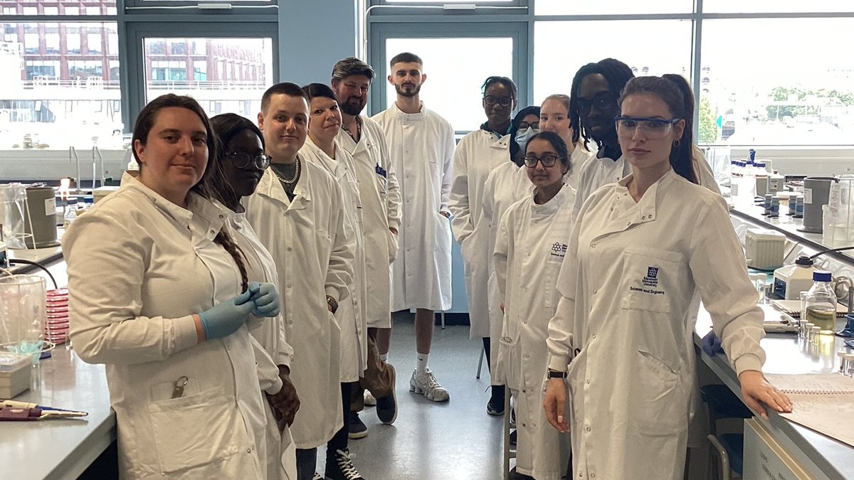 This week 12 #biological sciences students worked alongside Senior Lecturer @DWRivett as part of their RISE #research #internship. They are gaining practical experience on real research projects and carrying out #microbiological techniques to look at antimicrobial resistance.