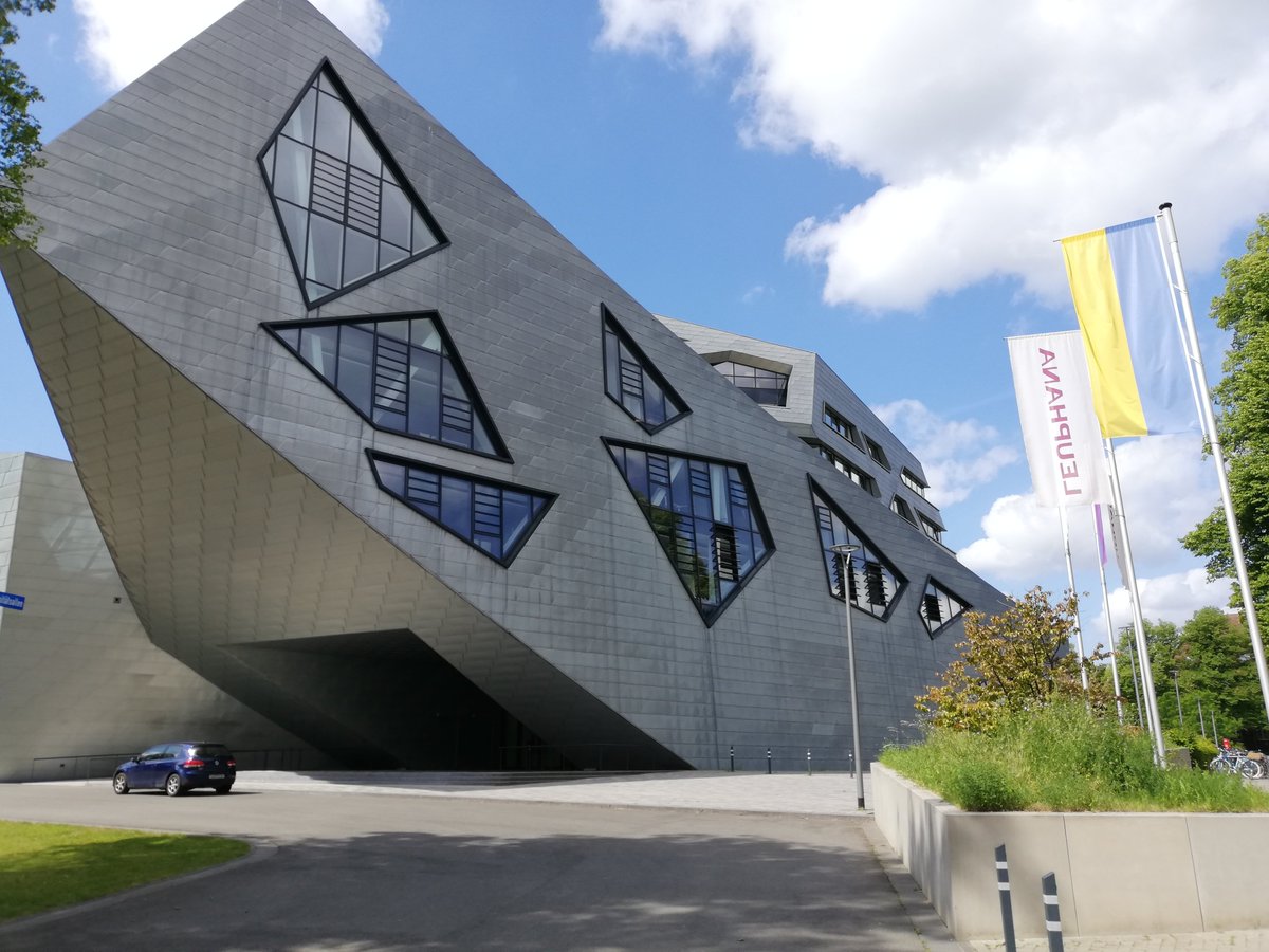 How will digitality continue to shape the future of our universities? And how can we work together to shape the future of digitality? Currently on my way back from the @Leuphana_Uni  with fresh insights and inspiration for <a href="/dialoge_pse/">DiAL:OGe</a>! 🤓