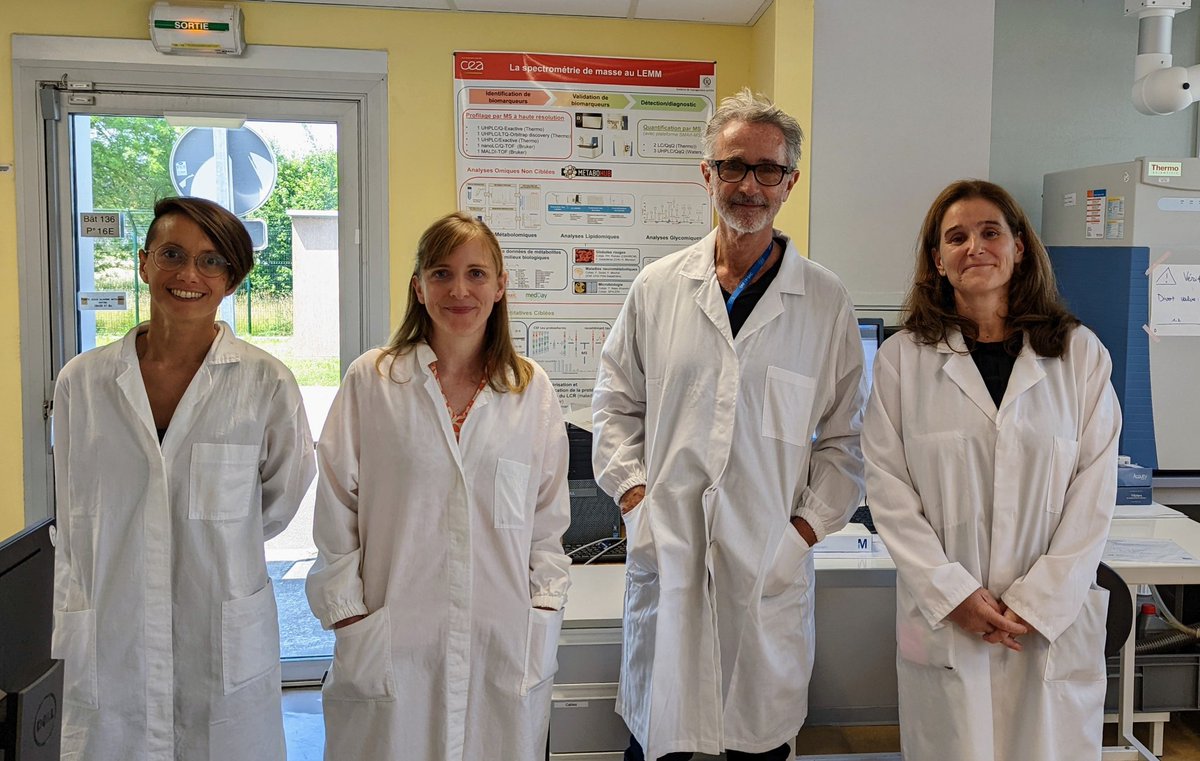 FRM_officiel's tweet photo. Notre parrain #ThierryLhermitte était hier à Saclay, dans le Laboratoire d'immuno-allergie alimentaire LIAA dirigé par Karine Adel-Patient, chercheuse soutenue par la FRM pour ses travaux sur le lien entre alimentation périnatale et allergies dans l'enfance #EnvironnementEtSanté https://t.co/QpVrHvMli9