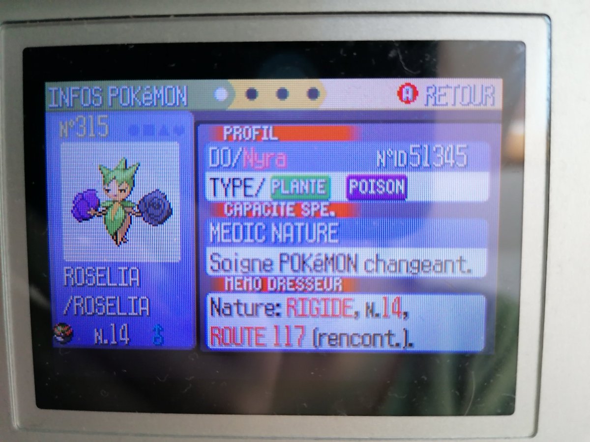 NyralliaSH's tweet photo. Ma cible qui n'est autre que Rosélia shiny est là après 3498 rencontres !
Il ne reste plus que Rozbouton pour compléter la famille, mais ce sera pour une autre fois.
Magnifique 😍 https://t.co/TJEkX7zeAF