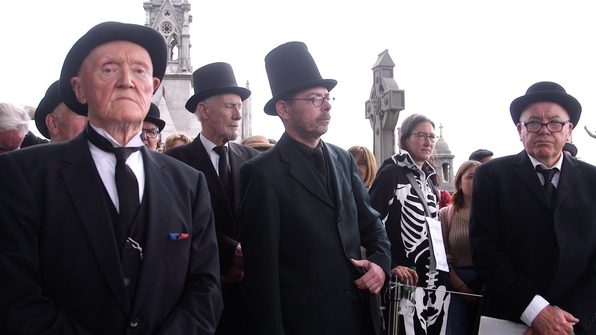 BryanJOBrien's tweet photo. Video: #Bloomsday2022  'funeral' of Paddy Dignam re-enacted at @ExpGlasnevin https://t.co/6QEH5CpIVm @conordodd1 https://t.co/2AaI94ufnd