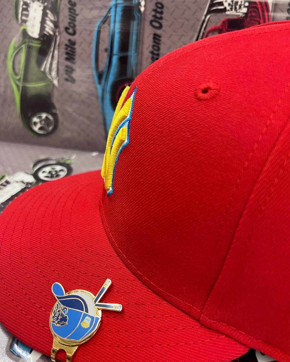 Catoishere's tweet photo. The machine of a dream … Such a clean machine … With the pistons a pumping … And the hubcaps all gleam - Queen 

🧢 @hatclub 
📌 work from @bighead.fitted @rahnnifitteds @mjbhpr @umbrellaheights @mrwhatttfire18 @bluebrims

@PINdejos1 https://t.co/26sJzbcTkp