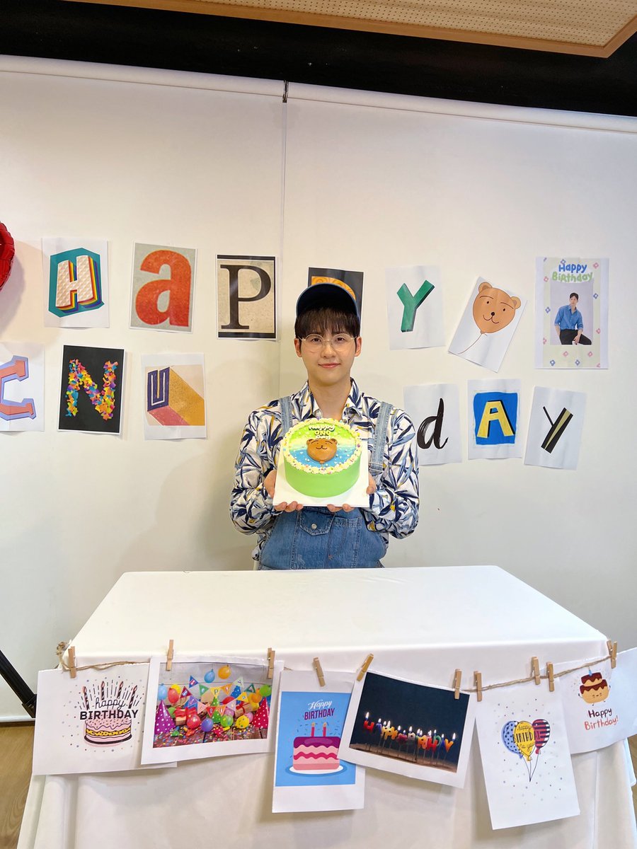 _B1A4OFFICIAL's tweet photo. [#B1A4Story] HAPPY CNU DAY 📸

생일 축하합니다 생일 축하합니다🎵
사랑하는 신우의 생일 축하합니다〰🎶

신뽀 생일 기념 V LIVE! 모두 재밌게 보셨나요?🐻❣️ 올해도 신우의 생일을 축하해준 바나분들 감사합니다💚

#B1A4 #신우 #CNU #해피신우데이
#HAPPYCNUDAY https://t.co/VegREPuYqv