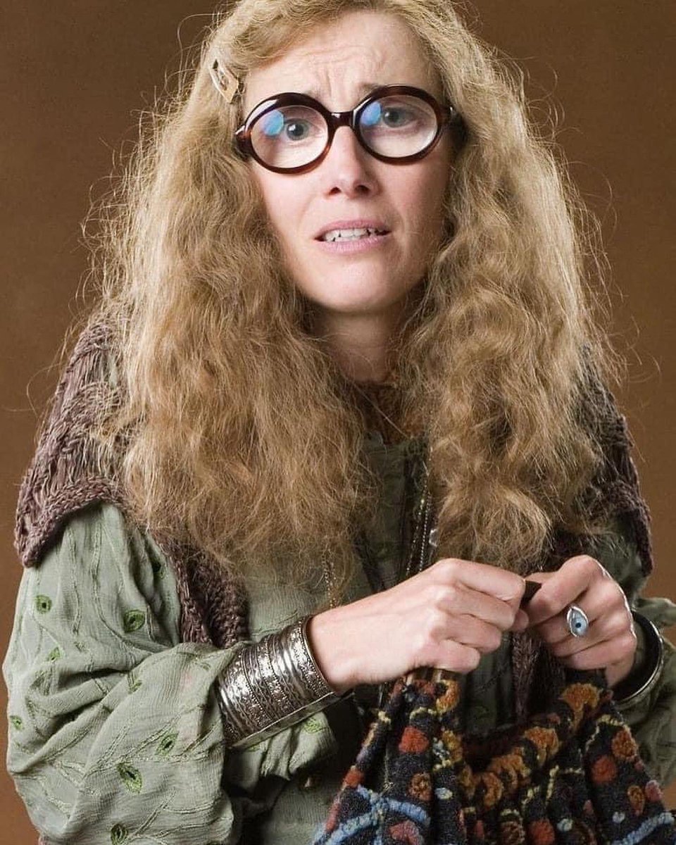 PotterheadClub's tweet image. ¿Podemos hablar de la versatilidad de Emma Thompson en el cine de fantasía? 

Ahora suma a su catálogo “Matilda”. Dando vida a la temible villana “Trunchbull”.