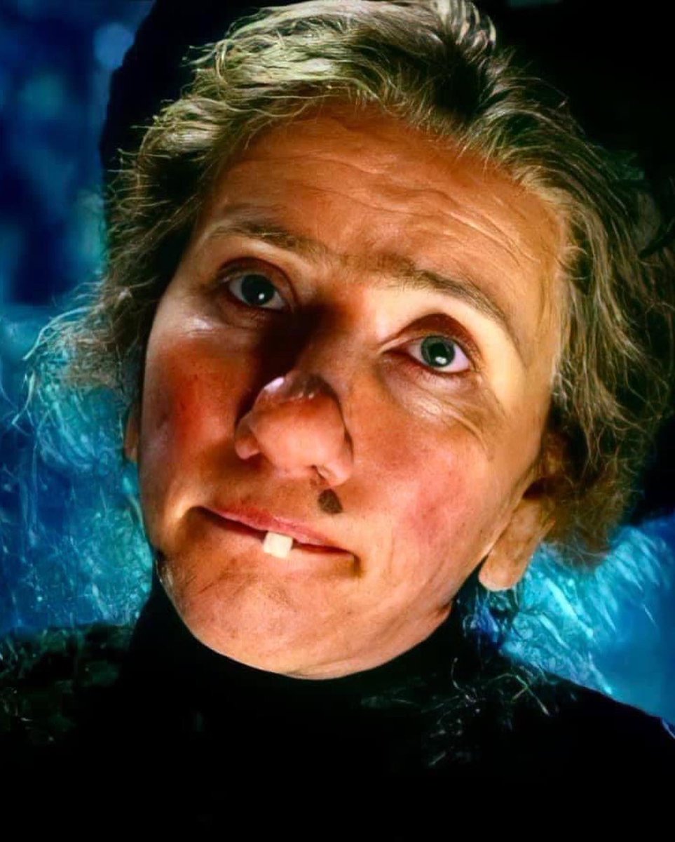 PotterheadClub's tweet image. ¿Podemos hablar de la versatilidad de Emma Thompson en el cine de fantasía? 

Ahora suma a su catálogo “Matilda”. Dando vida a la temible villana “Trunchbull”.